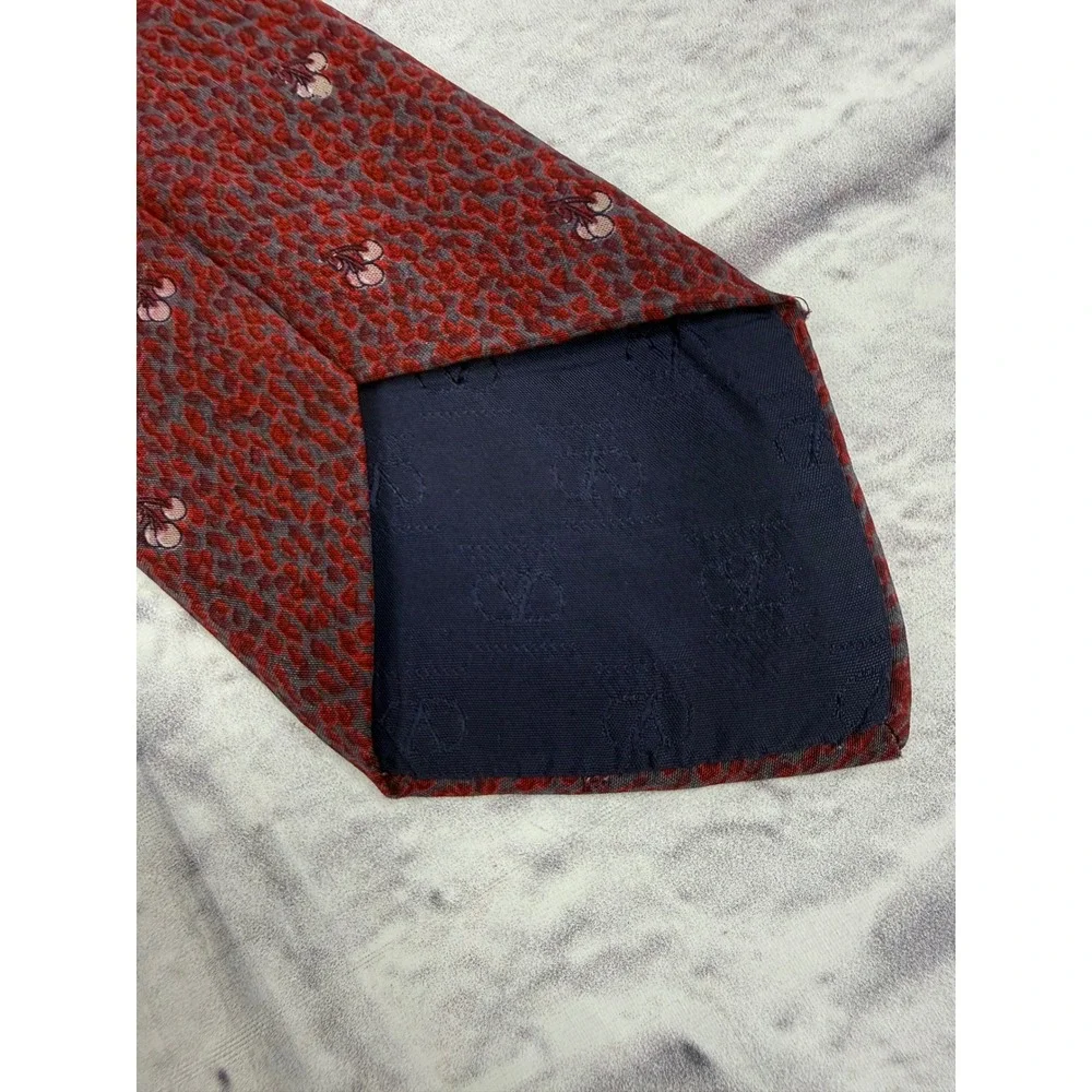 Valentino Garavani Silk Tie Mens Red Grey Vintage Print Made in Italy Designer